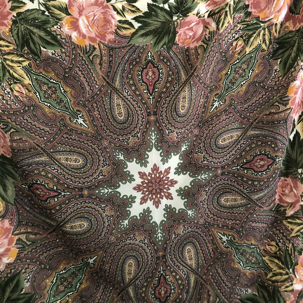 Floral Tapestry/ Scarf *Made in Italy! - Picture 3 of 3